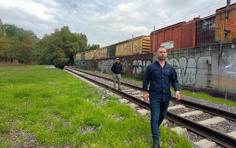 מבט מלמעלה לעולם החיצון מרצה: אלי סניור