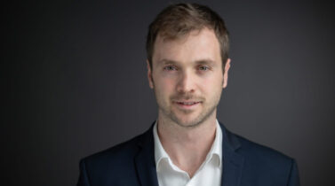 התנהלות פיננסית בגובה העיניים, מרצה: ויטלי פלוטינסקי